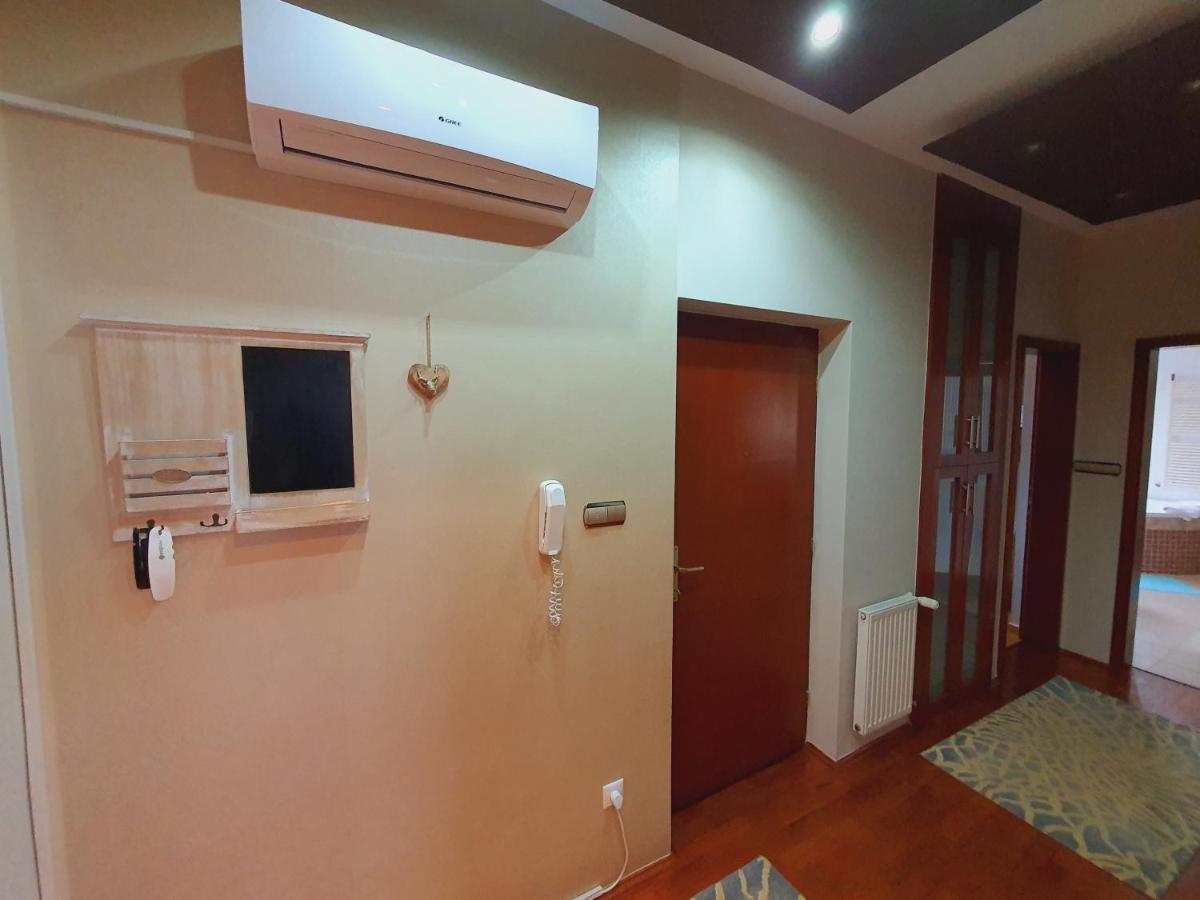 Adel Apartman 米什科尔茨 外观 照片