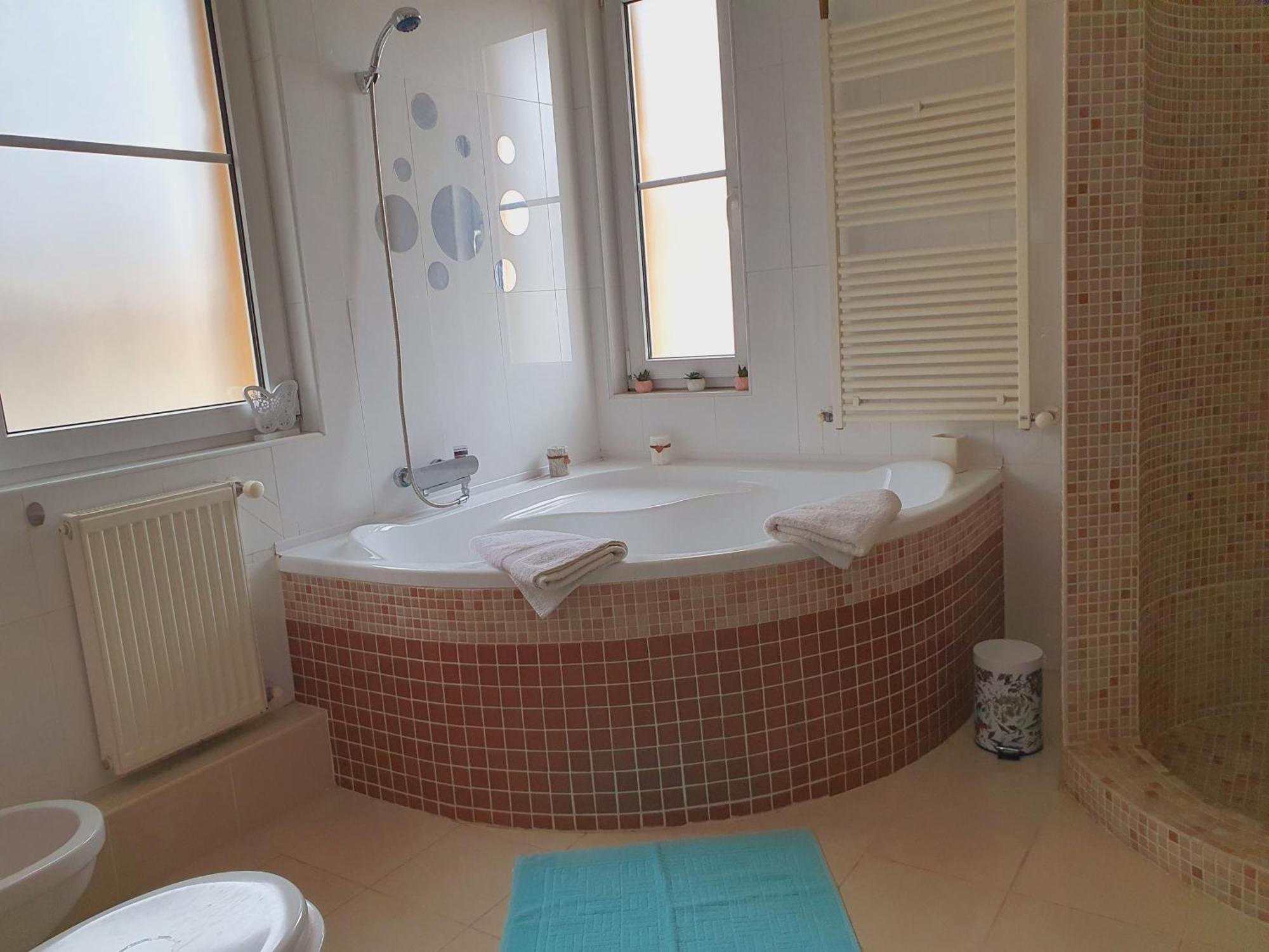 Adel Apartman 米什科尔茨 外观 照片