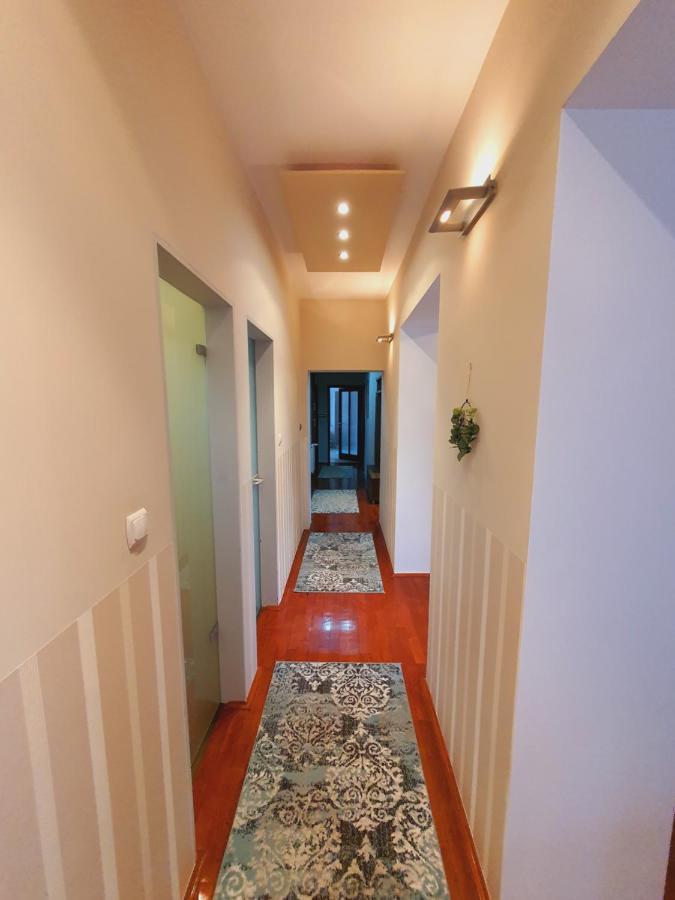 Adel Apartman 米什科尔茨 外观 照片